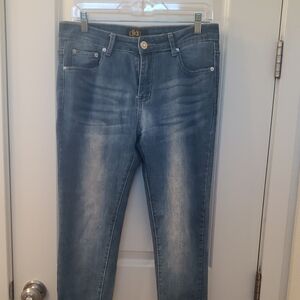 DKNY Blue Skinny Jeans with Timeless Appeal
